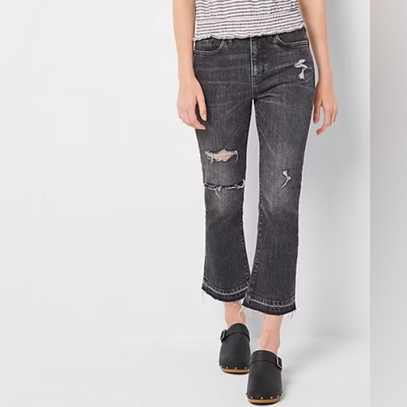 a.n.a Womens High Rise Cropped Distressed Flare Jean Size 10 New With … - Picture 1 of 7